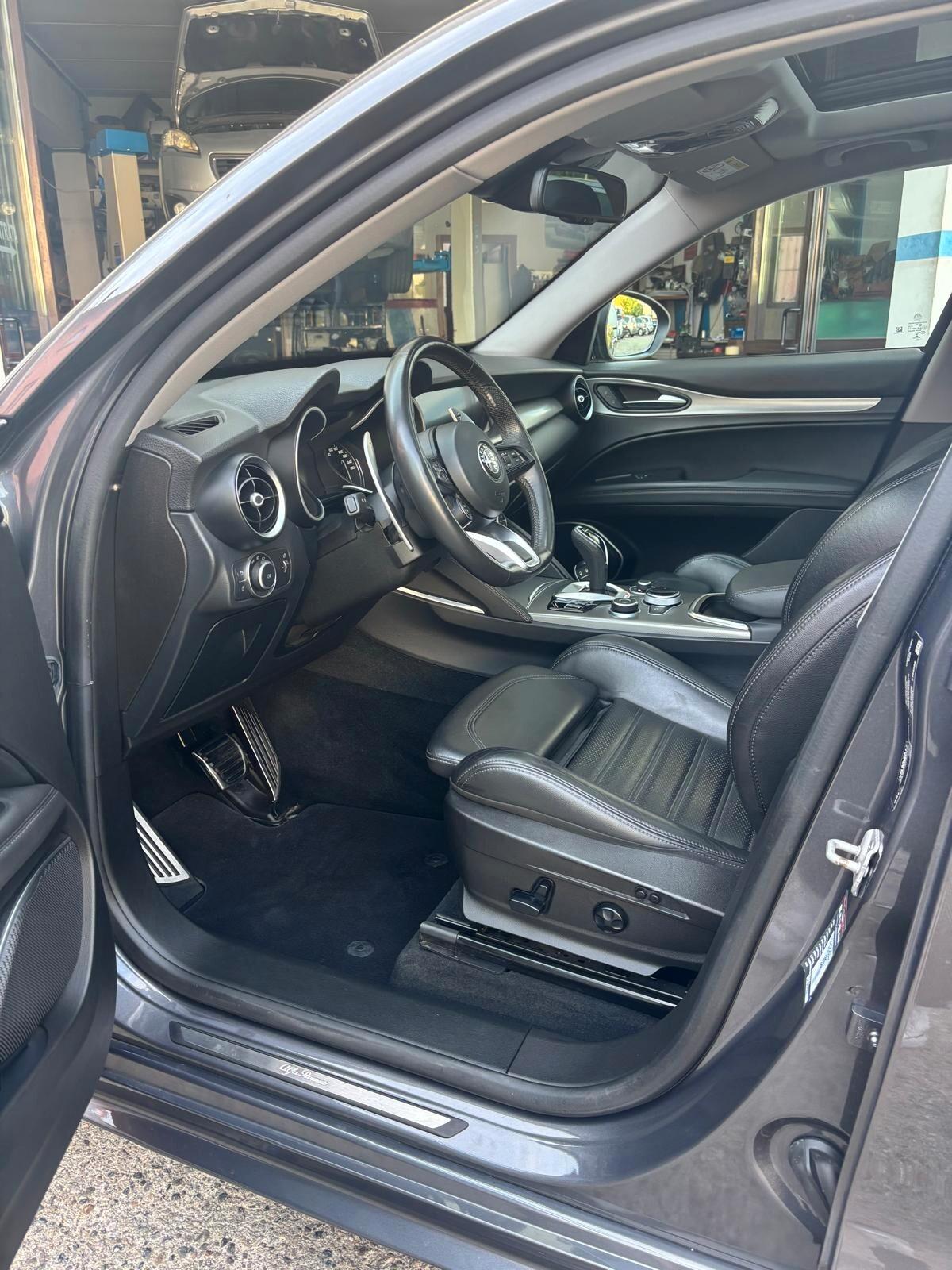 Alfa Romeo Stelvio 2.2 Turbodiesel 210 CV AT8 Q4 Veloce