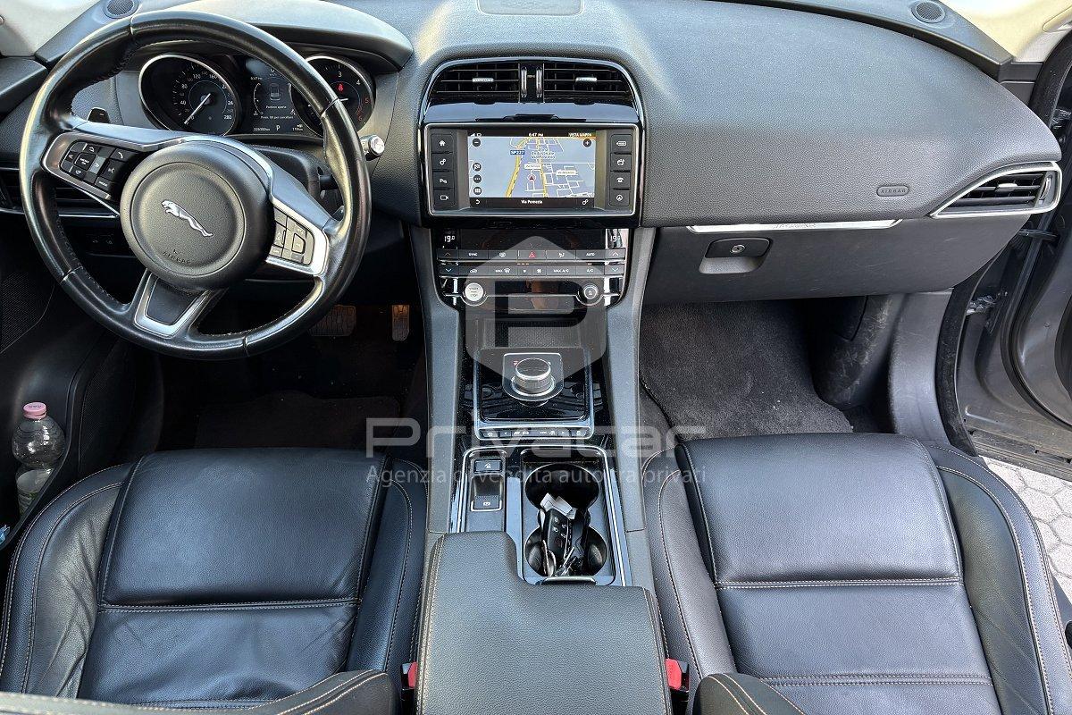 JAGUAR F-Pace 2.0 D 180 CV AWD aut. Portfolio