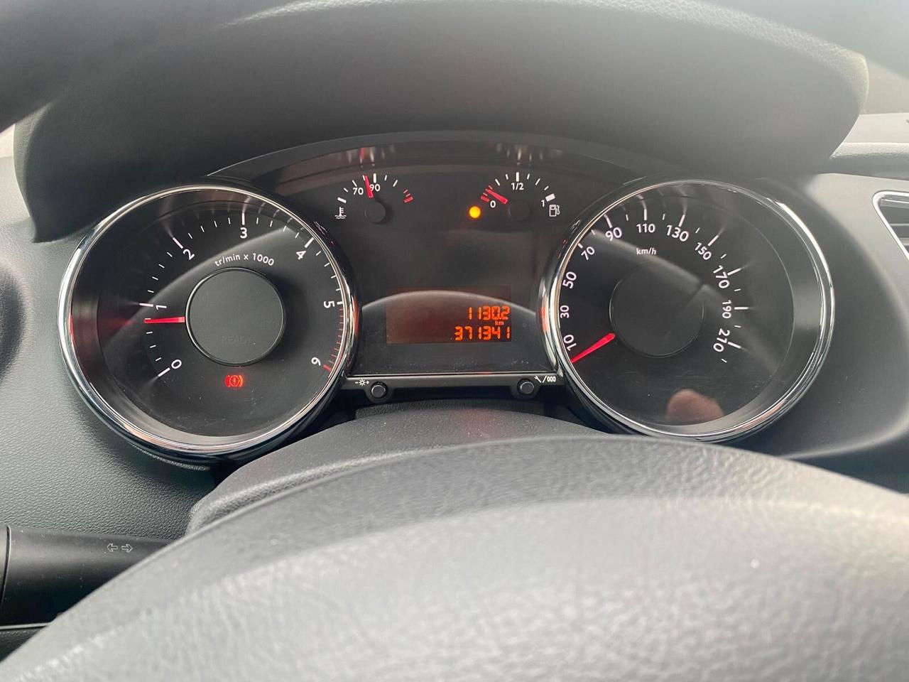 Peugeot 3008 1.6 HDi 115CV Business