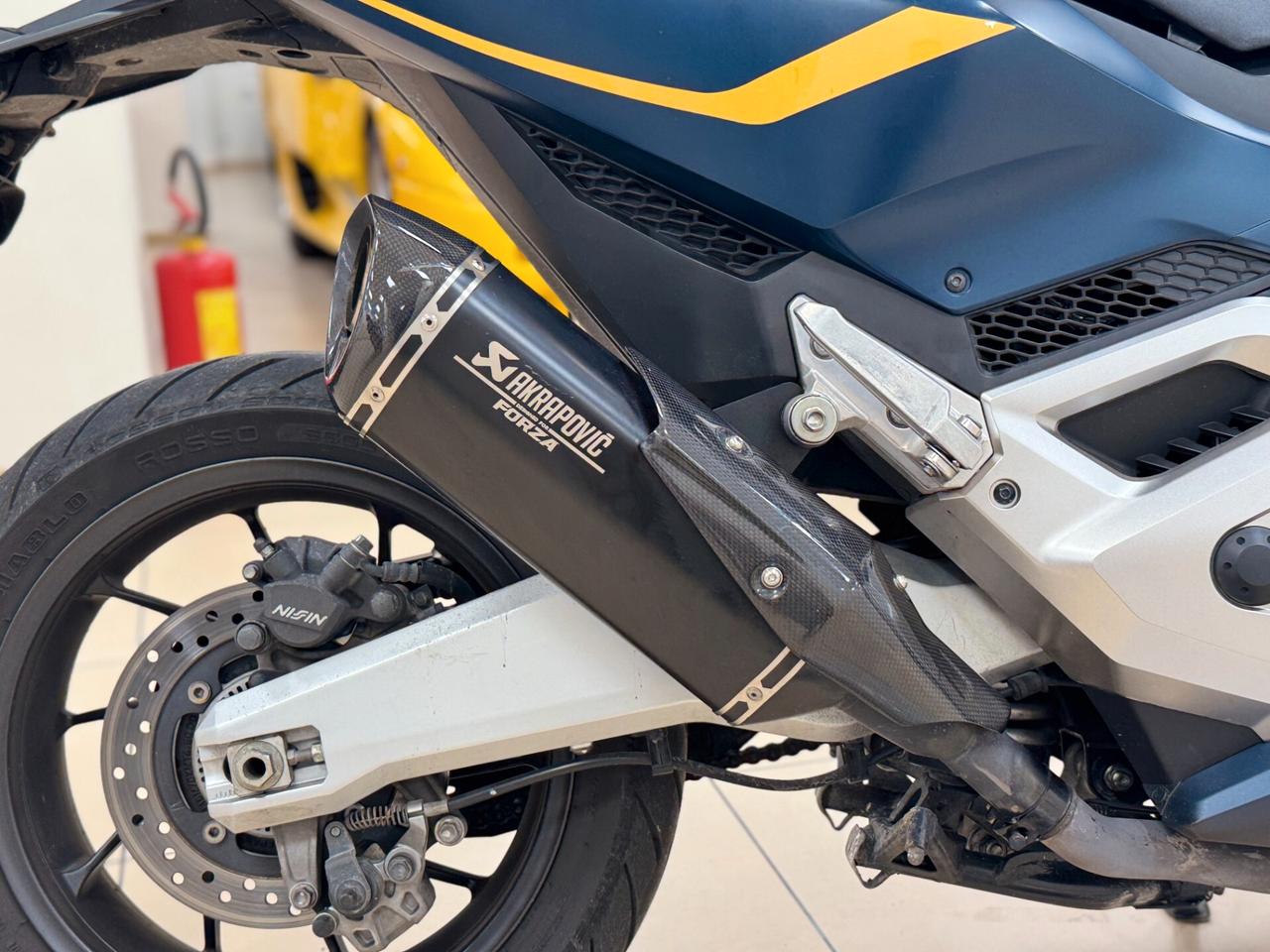 Honda Forza 750 Scarico Akrapovic permute auto moto rolex