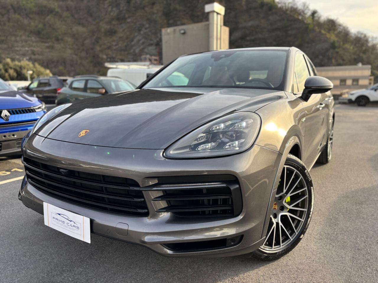 PORSCHE CAYENNE COUPÉ 3.0 BENZINA/HYBRID 340cv PERFETTA