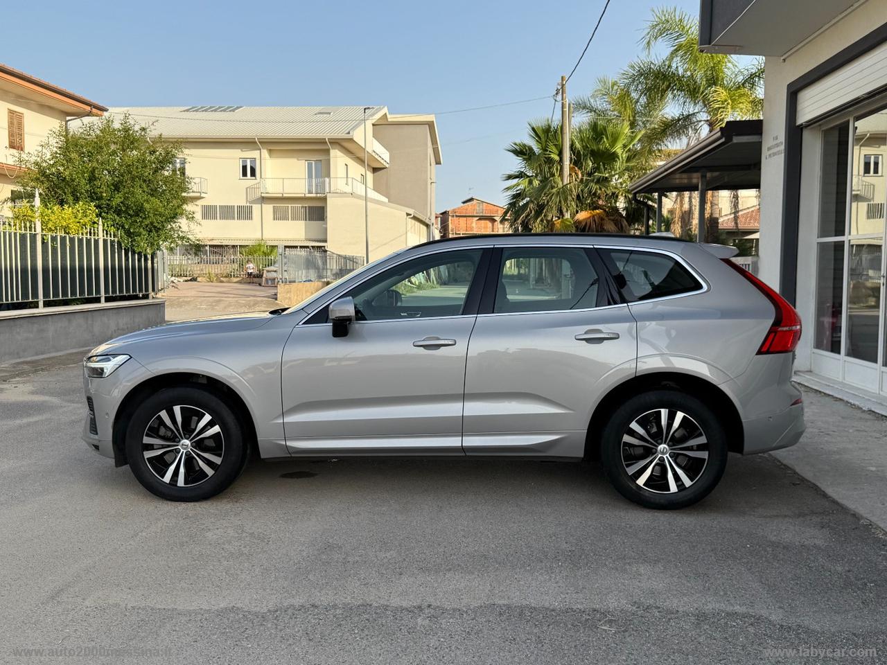 VOLVO XC60 B4 (d) AWD Geartronic Momentum Pro