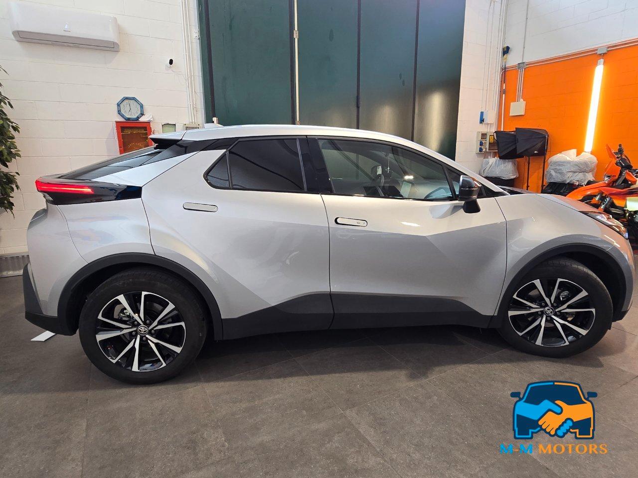 Toyota C-HR 2.0 phev Trend fwd e-cvt