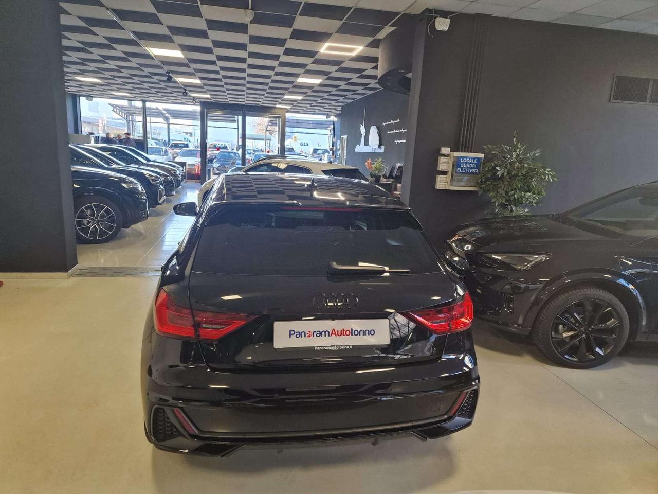 Audi A1 A1 SPB 30 1.0 tfsi Identity Black 116cv s-tronic