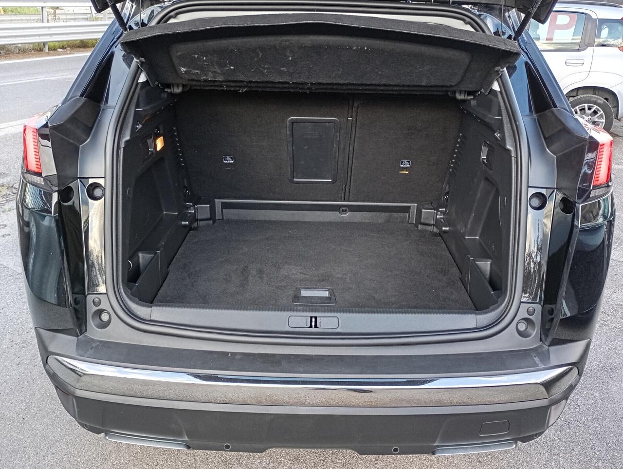 Peugeot 3008 1.5 BlueHDi 130CV Business