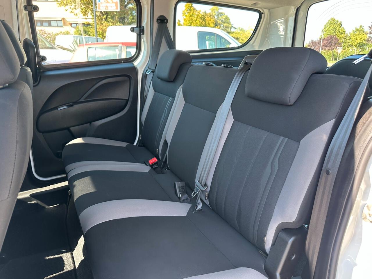 Fiat Doblo MAXI AUTOCARRO 5 POSTI N1 1.6 mjt Lounge