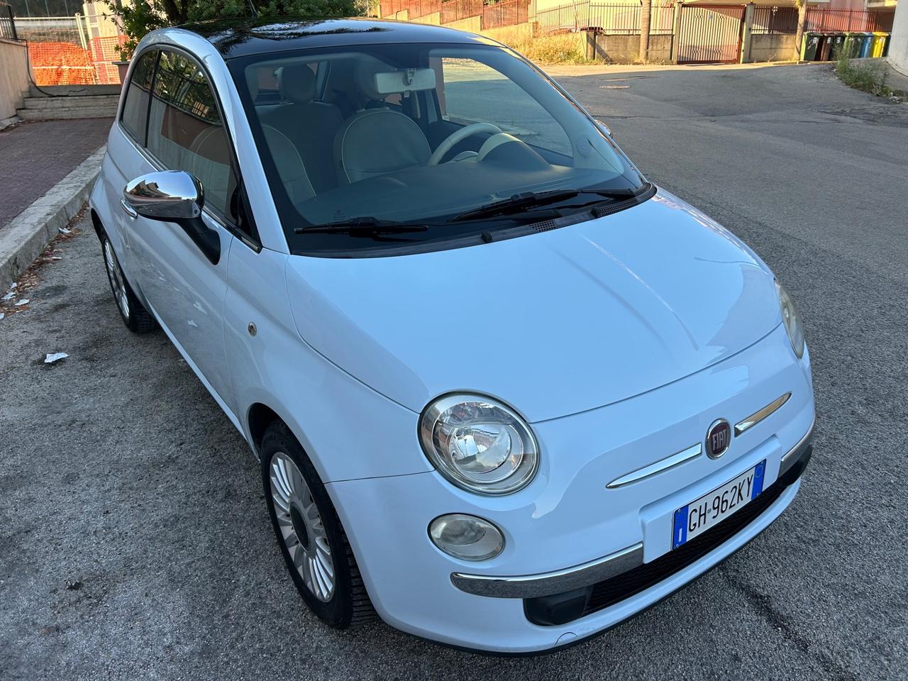 Fiat 500 1.2 Lounge ideale per neo patentati