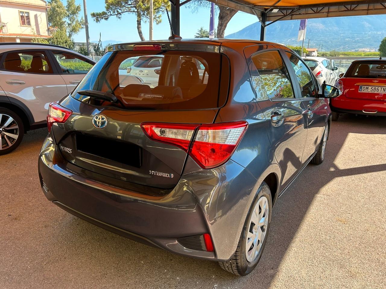 Toyota Yaris 1.5 Hybrid 5 porte Business