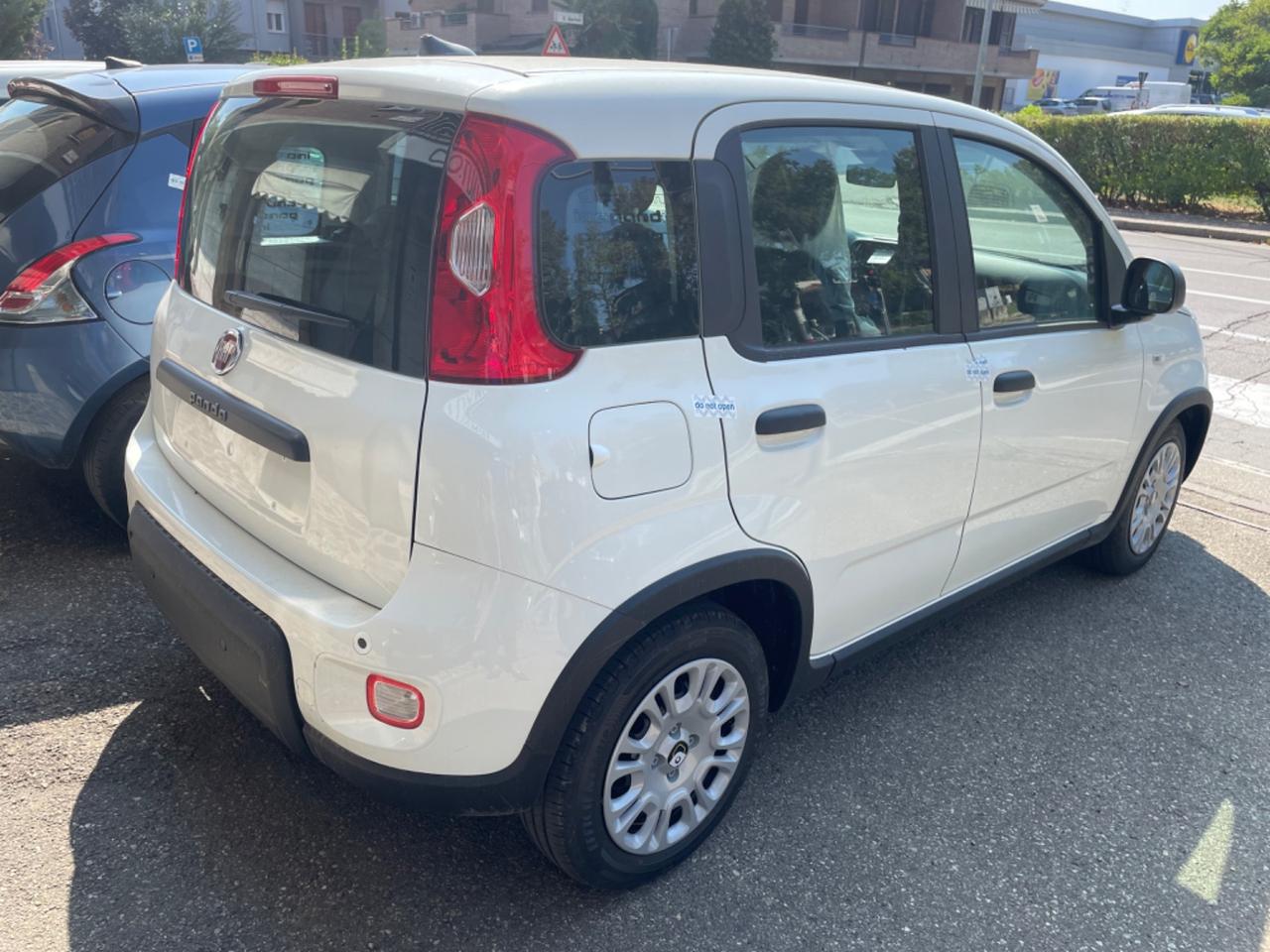 Fiat New Pandina 1.0 FireFly S&S Hybrid