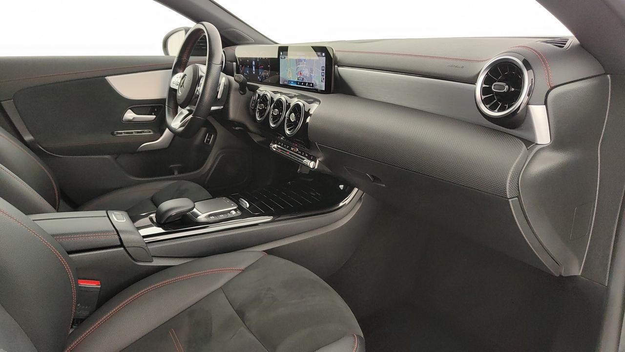 Mercedes-Benz CLA Coupe 220 d Premium auto