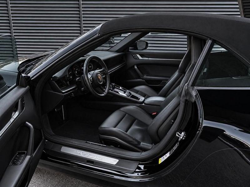 Porsche 911 Carrera Cabriolet 385 CV (992.1)