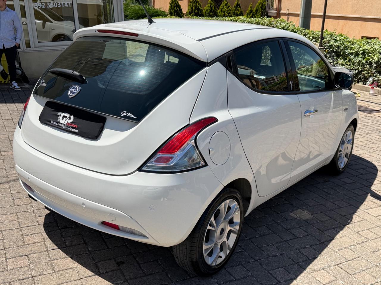 Lancia Ypsilon 1.2 69 CV 5 porte Platinum