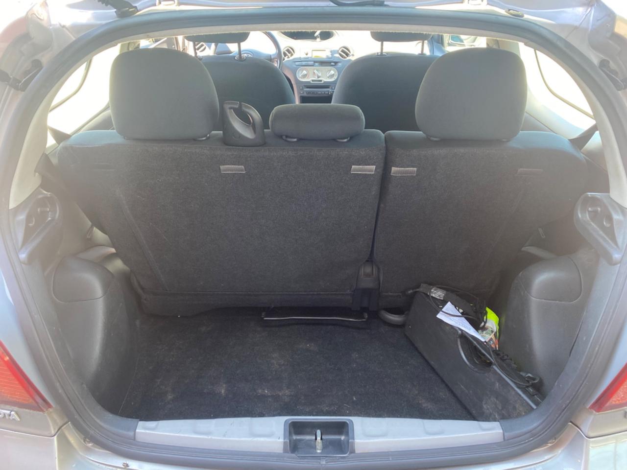 Toyota Yaris 1.0i 16V cat 3 porte Sol Blue