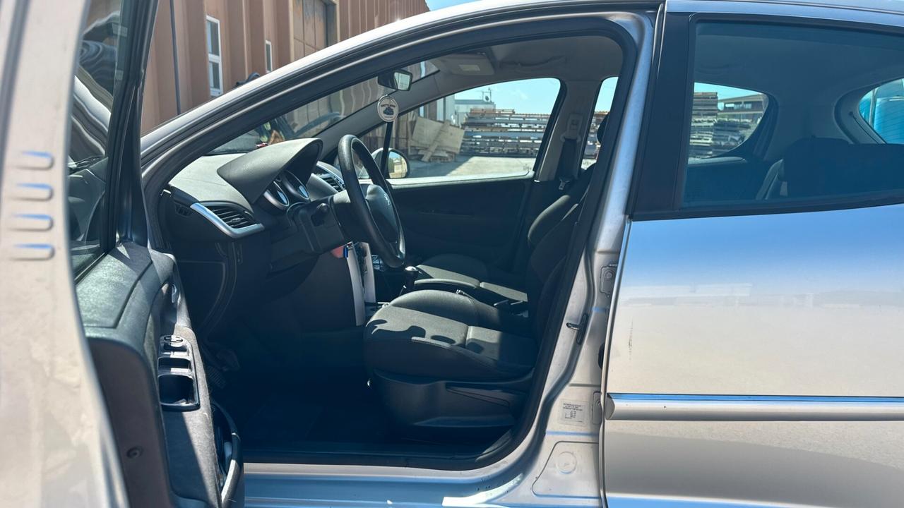 Peugeot 207 1.4 75CV NEOPATENTATI - 2011