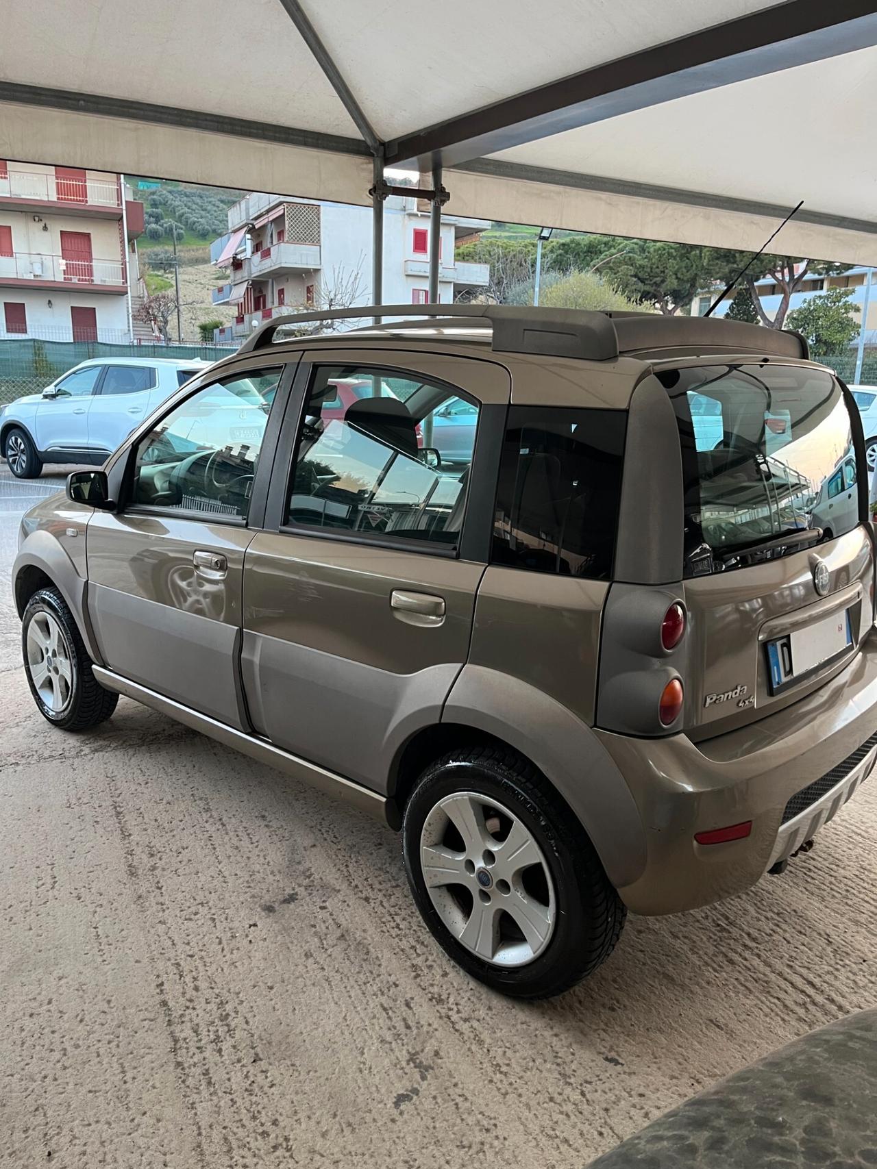 Fiat Panda 1.3 MJT 16V 4x4 Cross