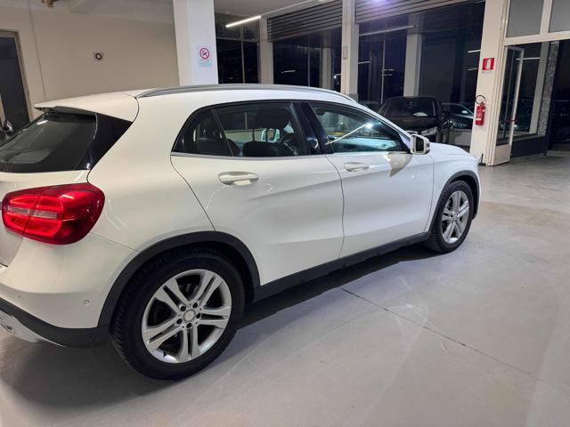 MERCEDES-BENZ GLA 200 CDI Sport