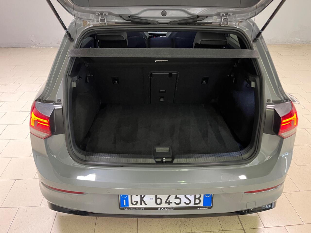 Volkswagen Golf 1.5 eTSI 130 CV DSG R-Line