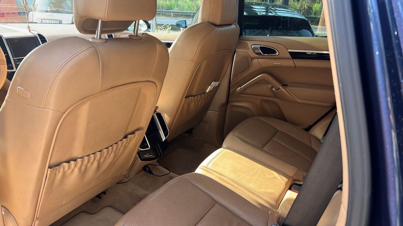 Porsche Cayenne 3.0