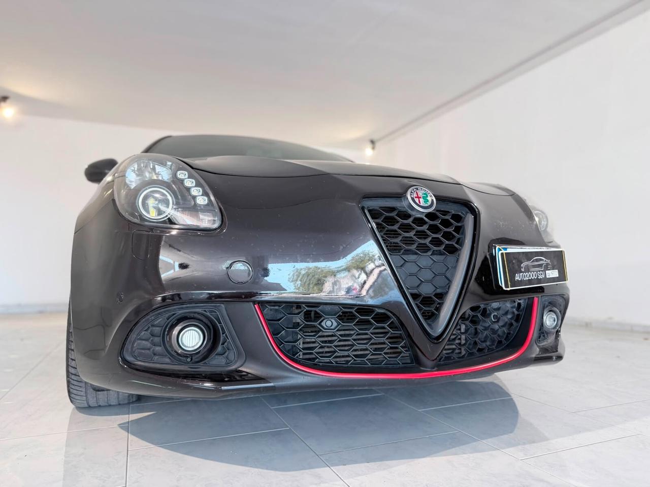 ALFA GIULIETTA AUTOMATICA GPL 170CV CARBON LOOK