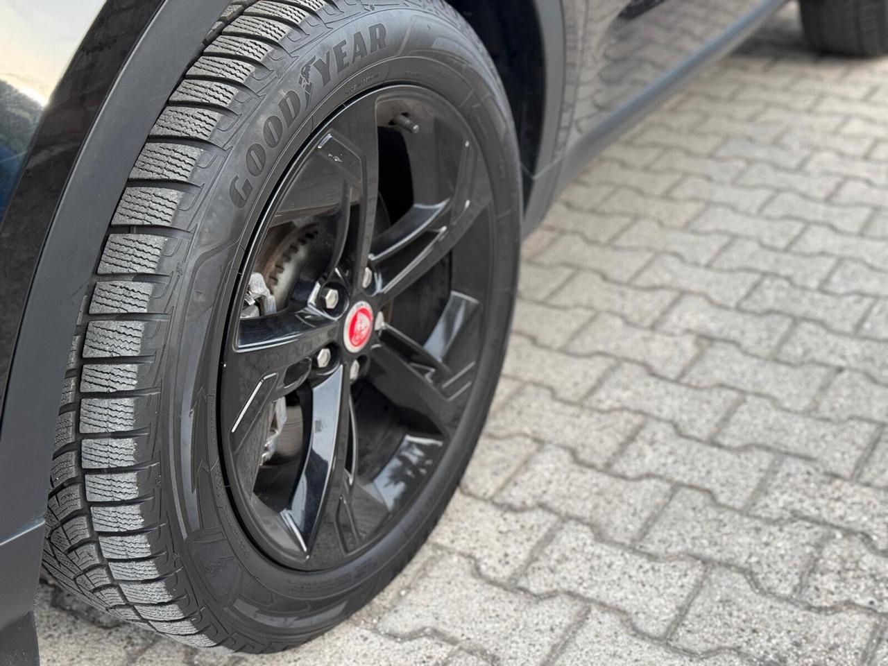 Jaguar E-Pace 2.0D I4 163 CV AWD Auto R-Dynamic S