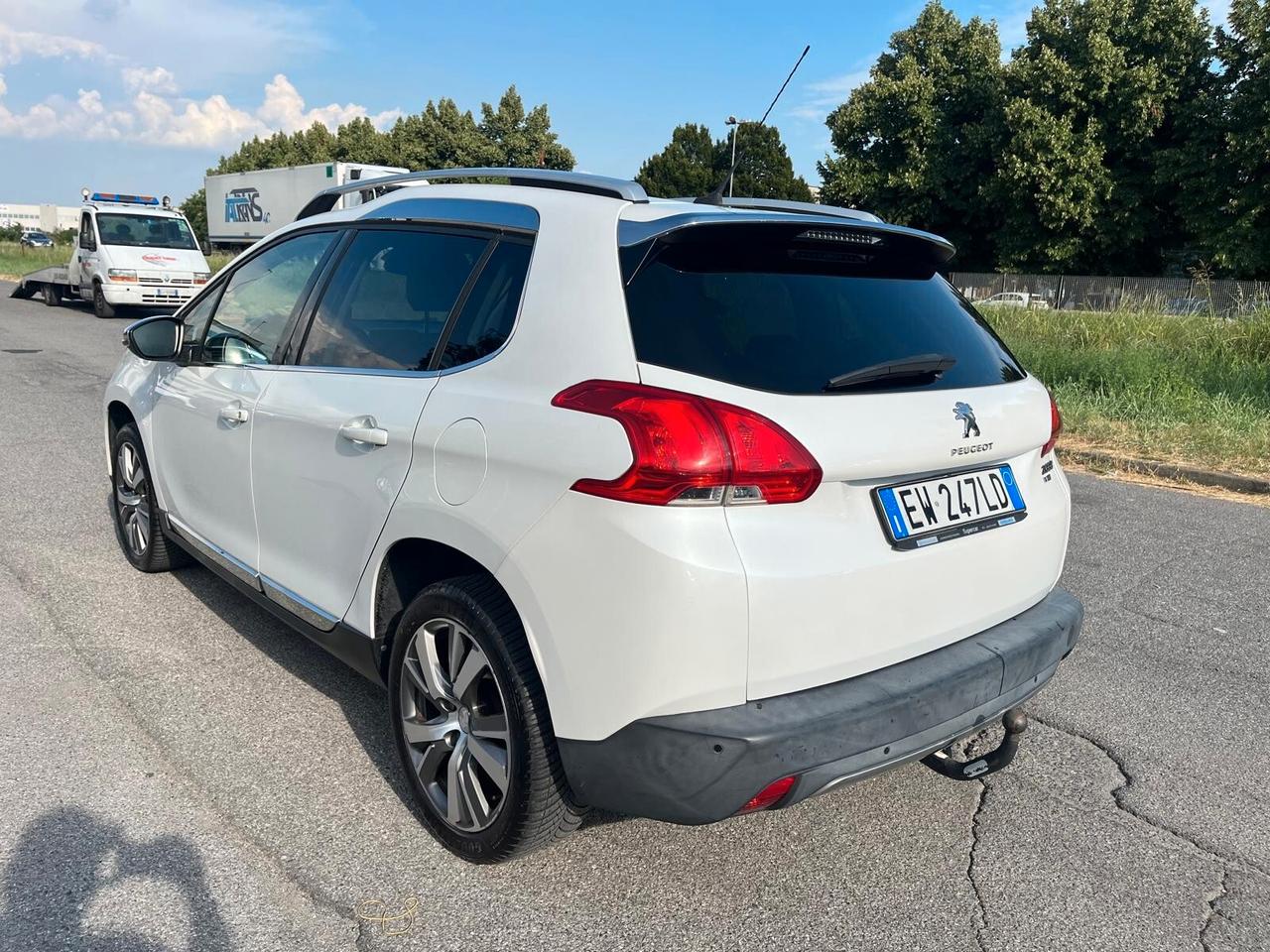 Peugeot 2008 1.6 e-HDi 92 CV **GANCIO TRAINO**