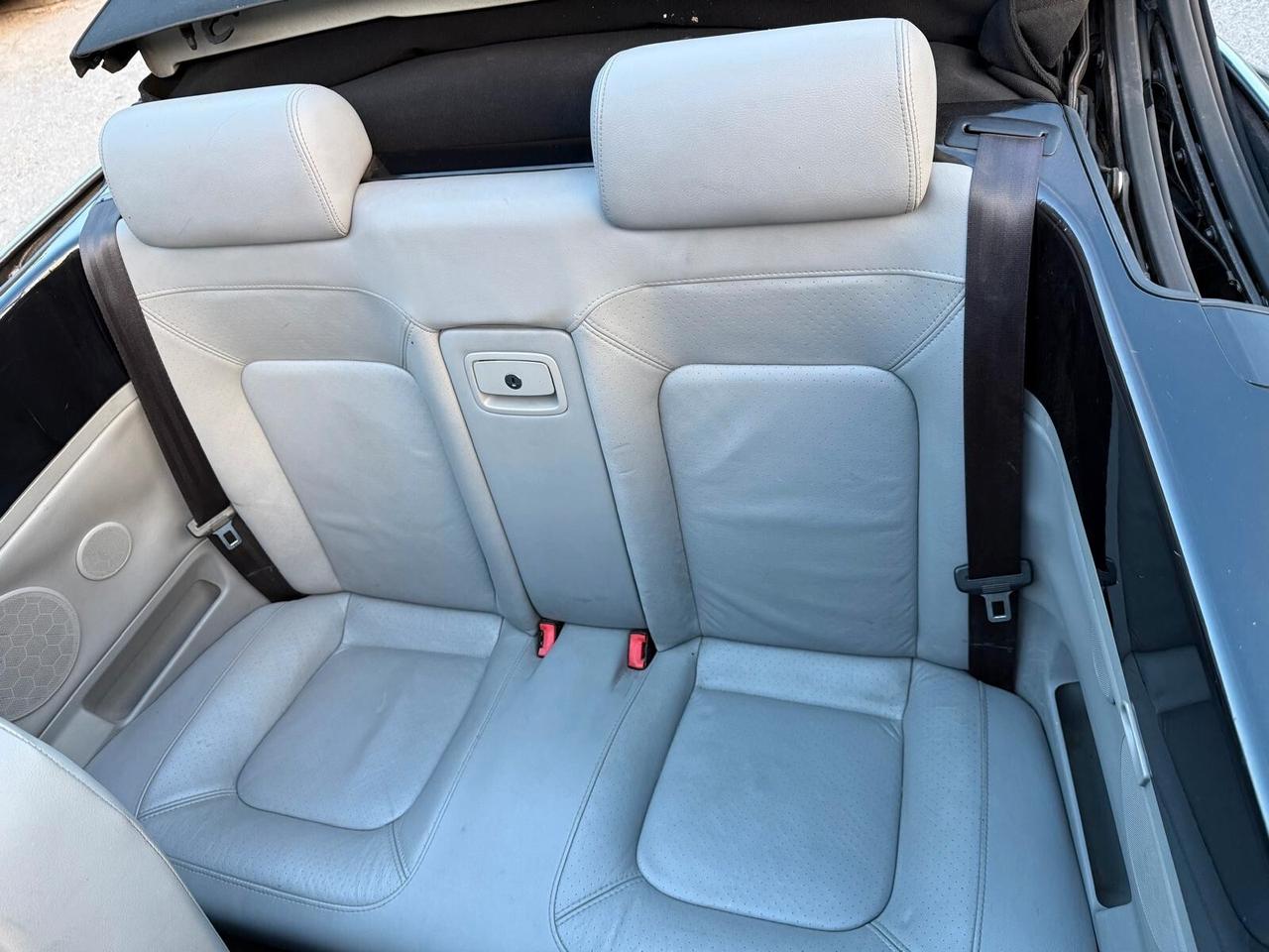Volkswagen New Beetle CABRIO POCHI KM