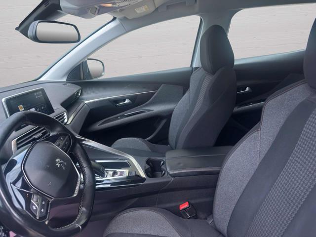 PEUGEOT 3008 BlueHDi 130 S&S EAT8 Business