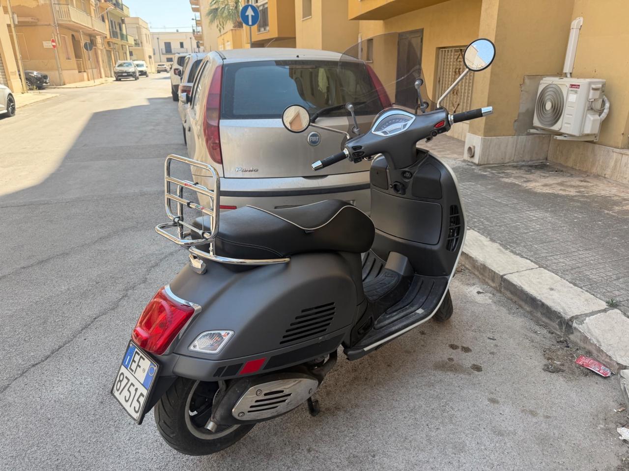 Piaggio Vespa 300 GTS S