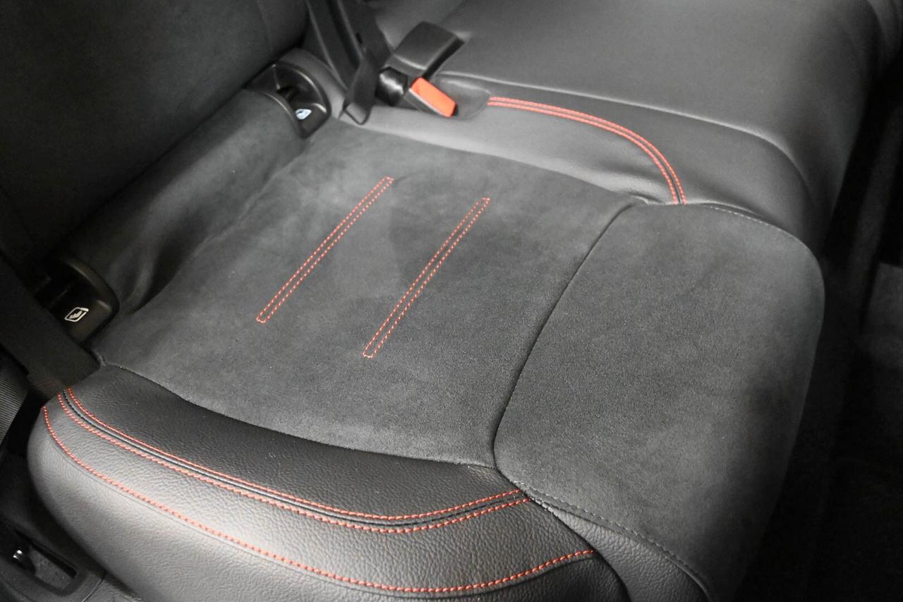 MERCEDES GLB (X247) GLB 200 d Automati...