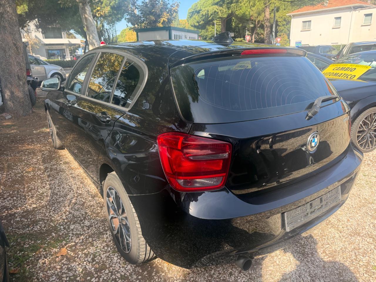 Bmw 116 116i 5p. Urban