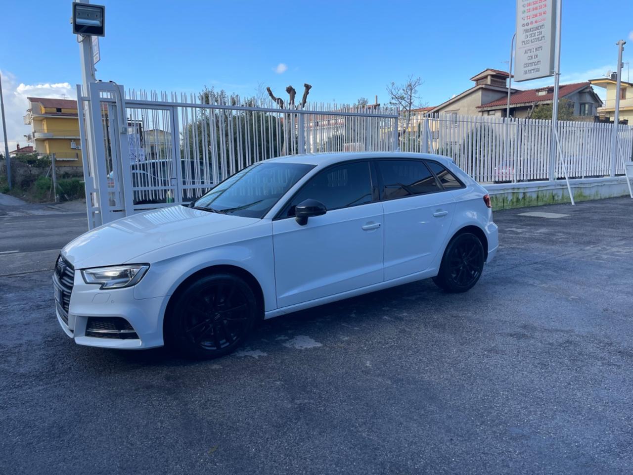 Audi A3 SPB 2.0 TDI S tronic Sport (IDENTITY BLACK)