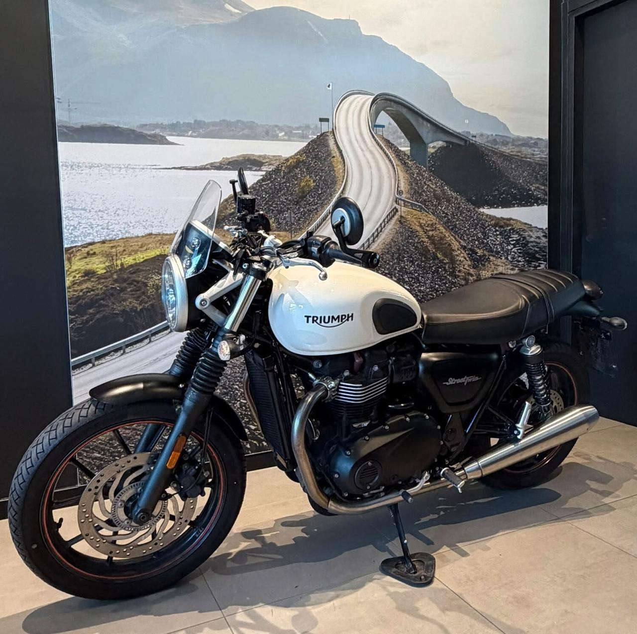 Triumph Street Twin