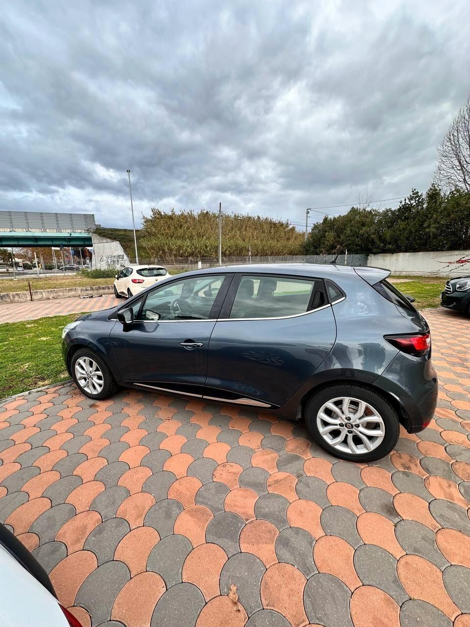 Renault Clio TCe 90 CV Techno