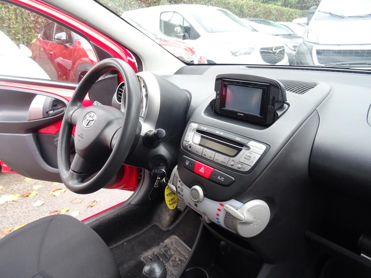 Toyota Aygo 1.0 12V VVT-i 5p Active Connect OK NEOP.