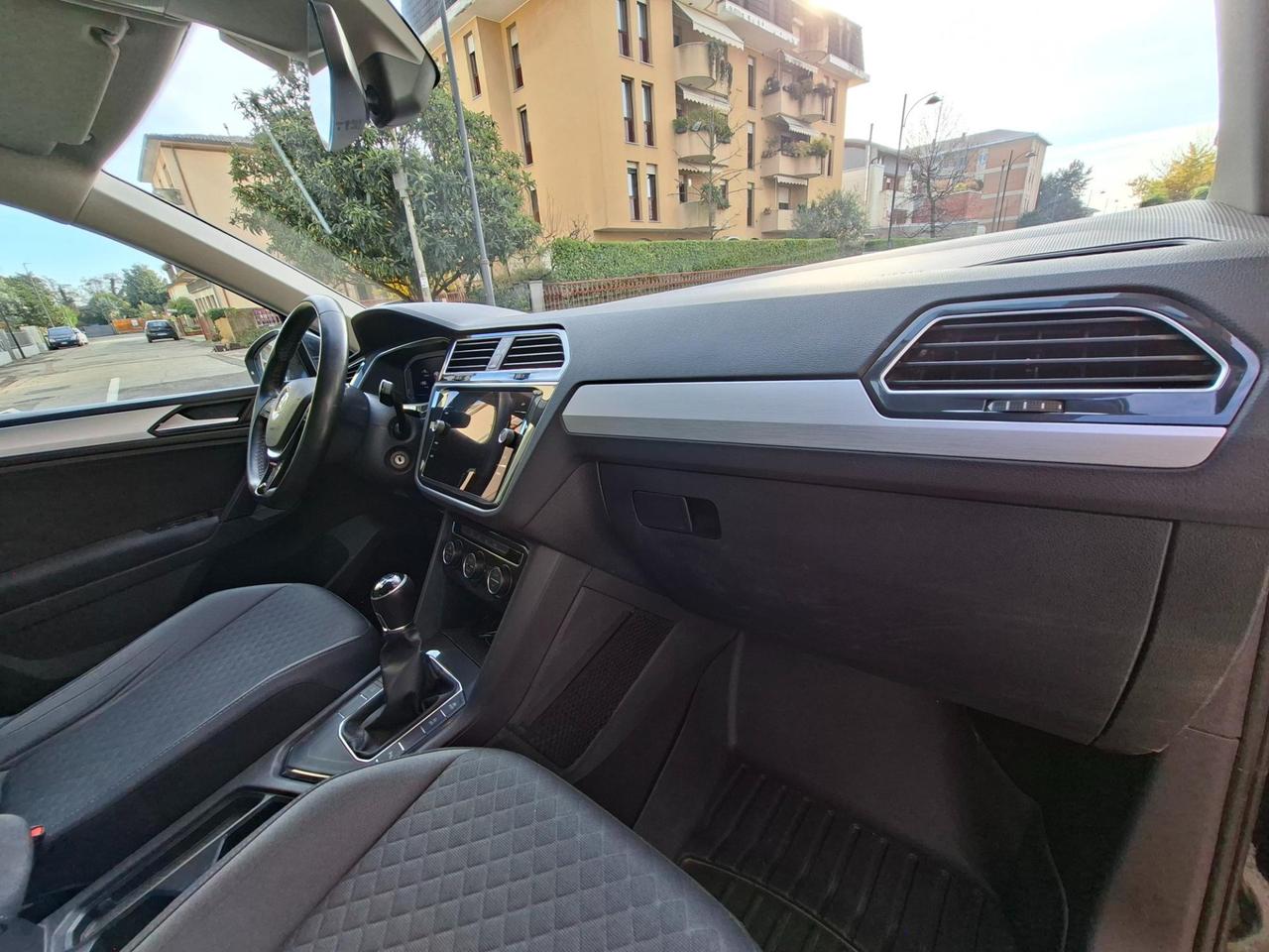 Volkswagen Tiguan 1.5 tsi Style 130cv R-line