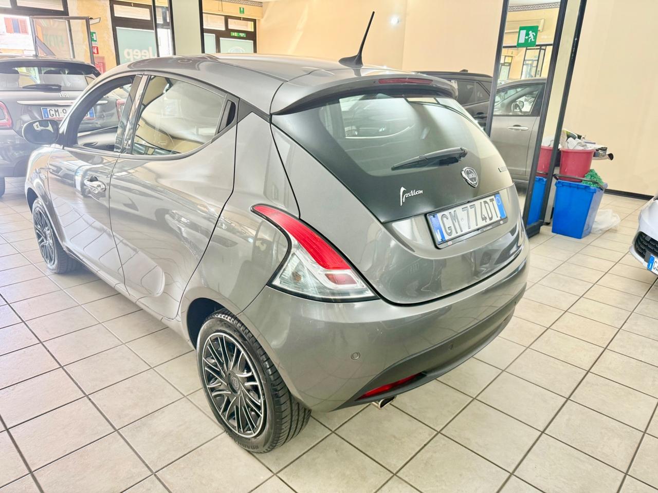 Lancia Ypsilon 1.0 FireFly 5 porte S&S Hybrid Gold