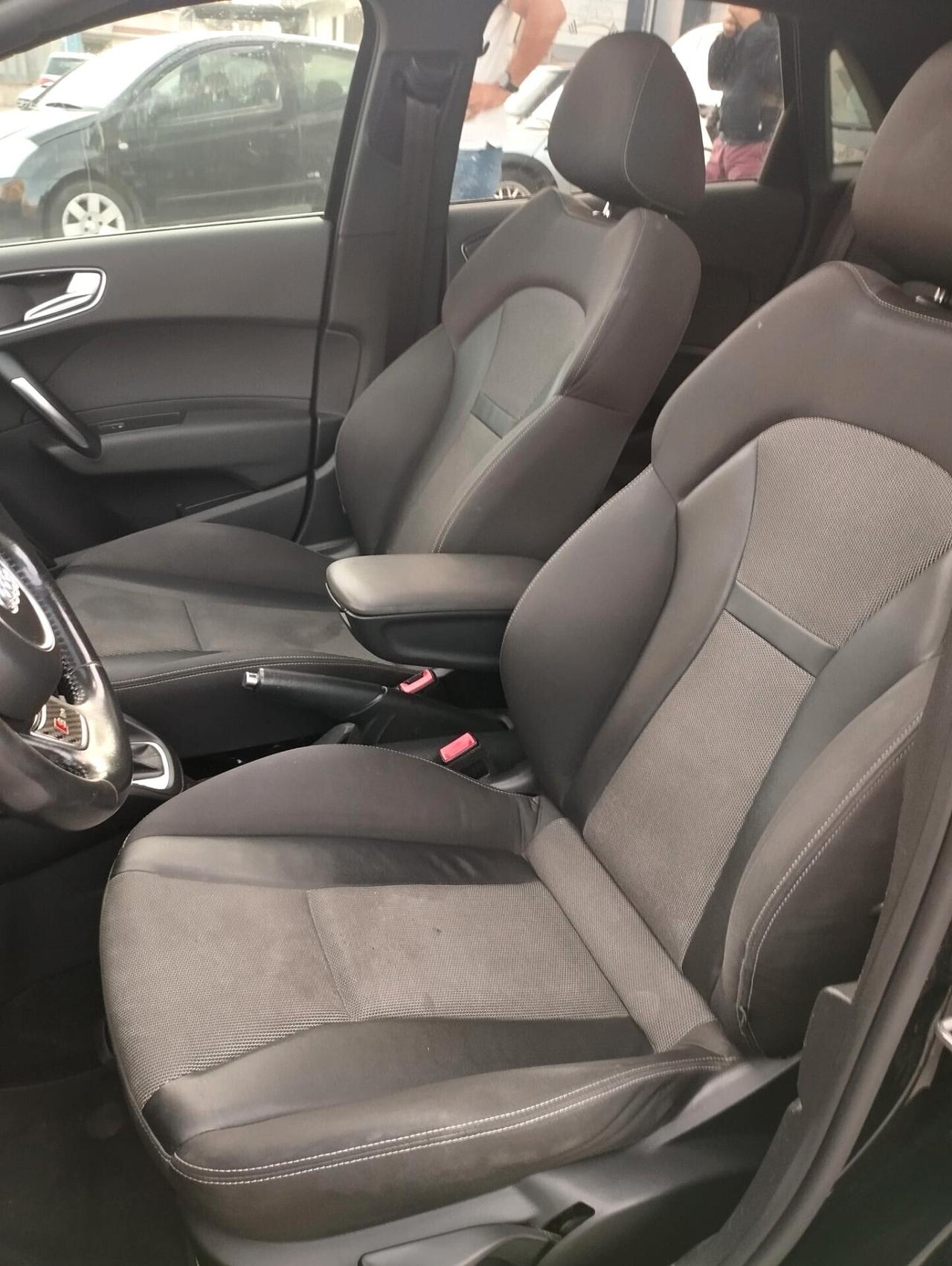 Audi A1 Sportback S-line 1.6 tdi s-tronic