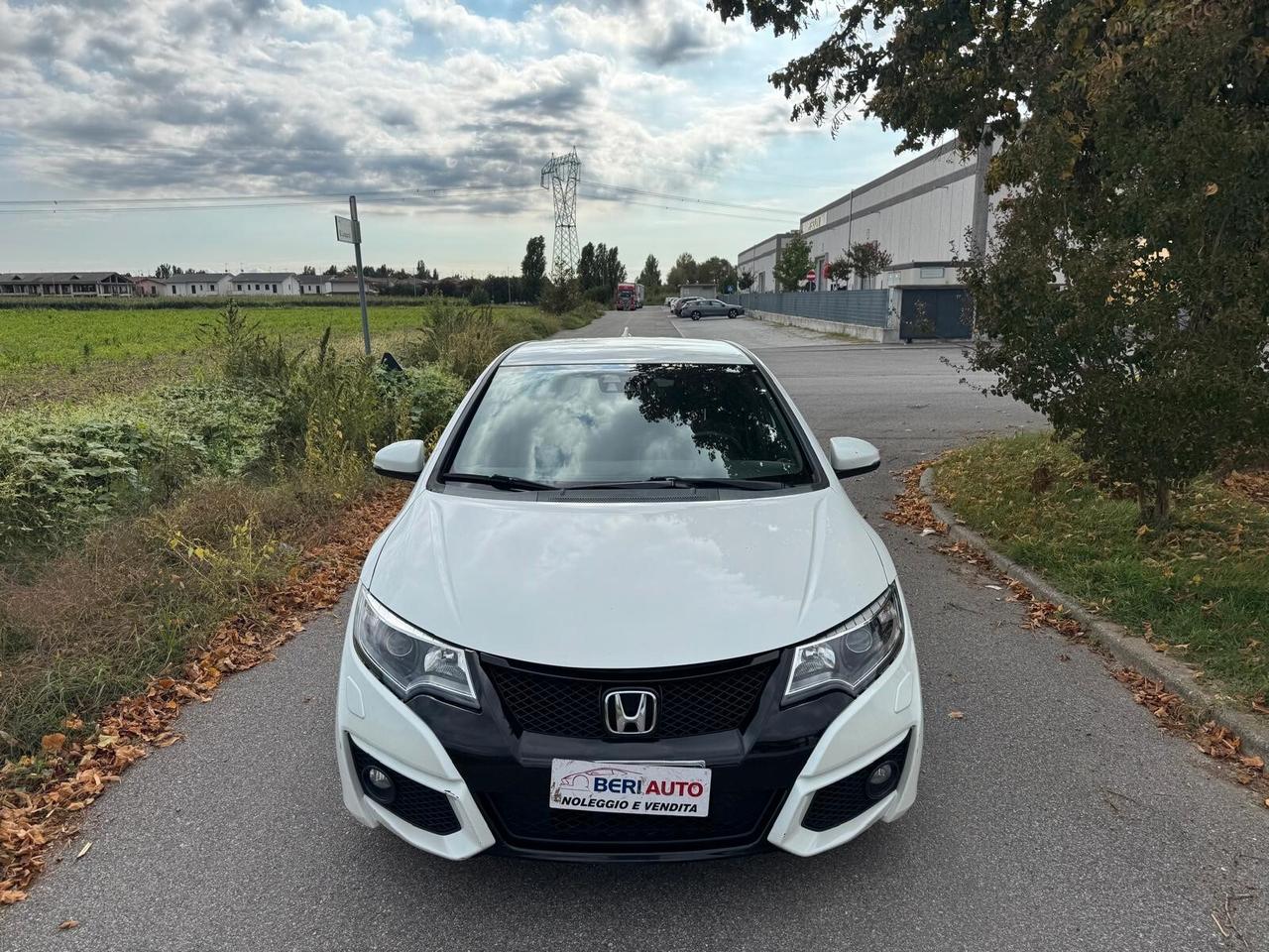 Honda Civic adatta neopatentati