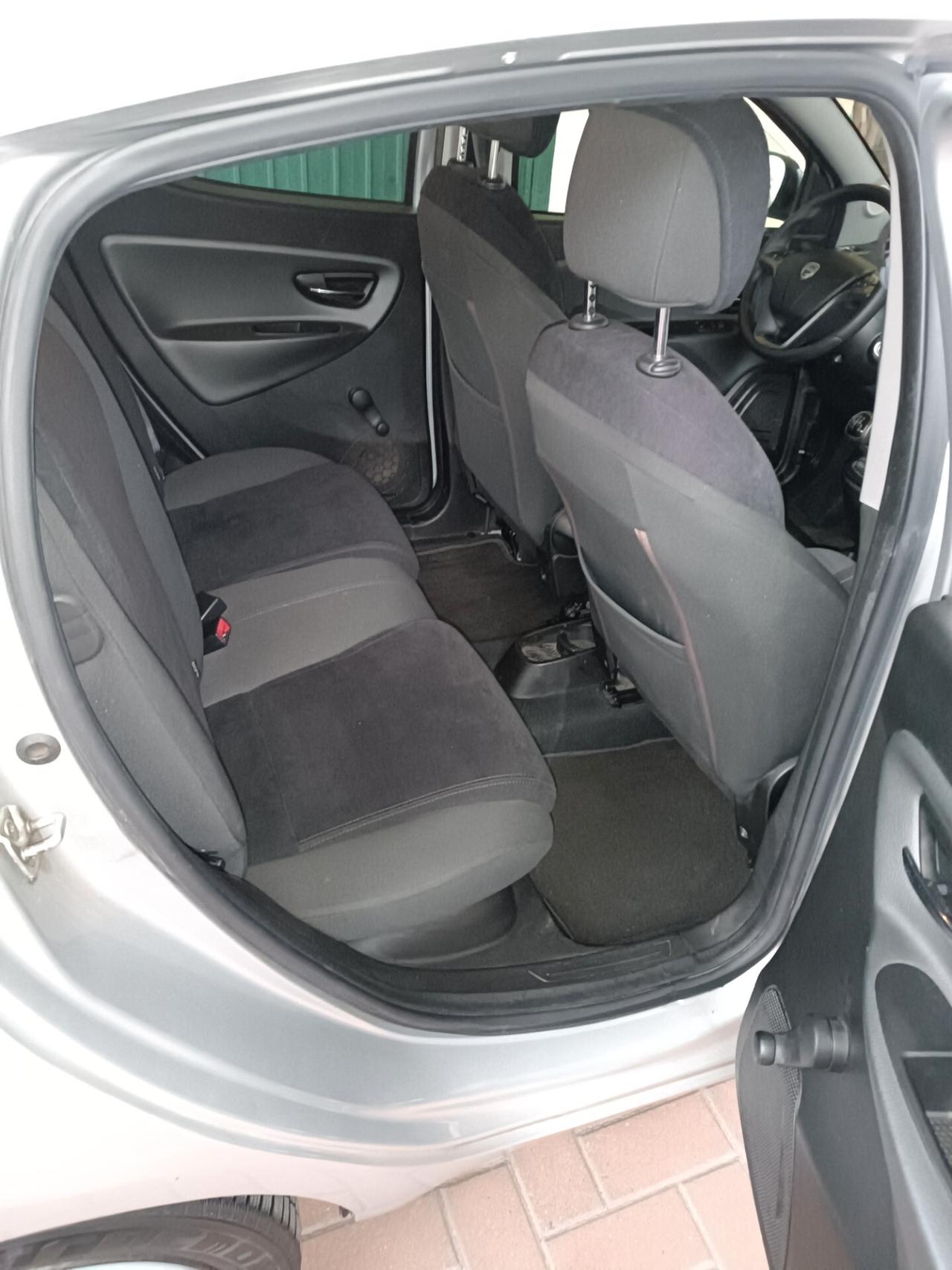 Lancia Ypsilon 1.2 69 CV 5 porte GPL Ecochic Gold