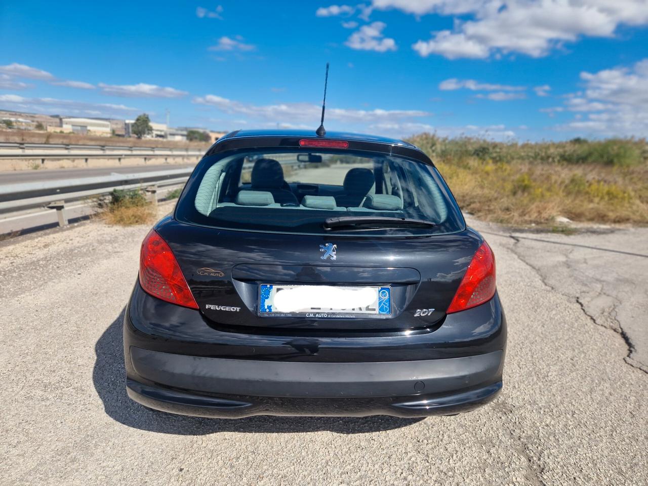 Peugeot 207 1.4 HDi 70CV 5p. X Line
