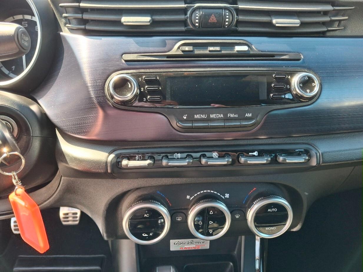 Alfa Romeo Giulietta 1.4 Turbo 120 CV GPL Distinctive