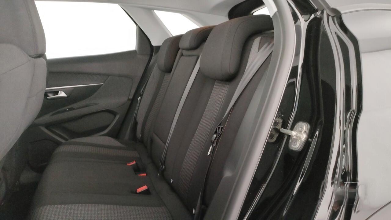 Peugeot 3008 BlueHDi 130 S&S Active Business