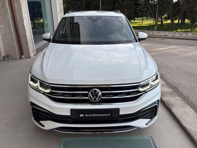 VOLKSWAGEN Tiguan 2.0 TDI 150 CV SCR DSG R-Line LUCI AMBIENTE