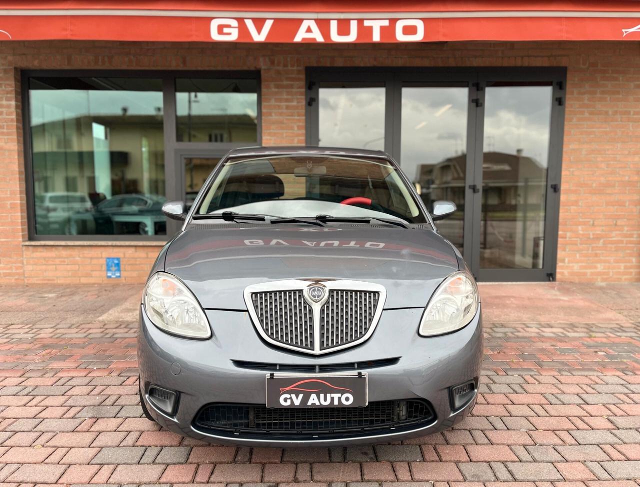 Lancia Ypsilon 1.2 8v