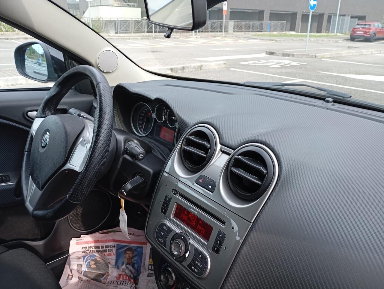 Alfa Romeo MiTo 1.4 78 CV Distinctive Sport Pack