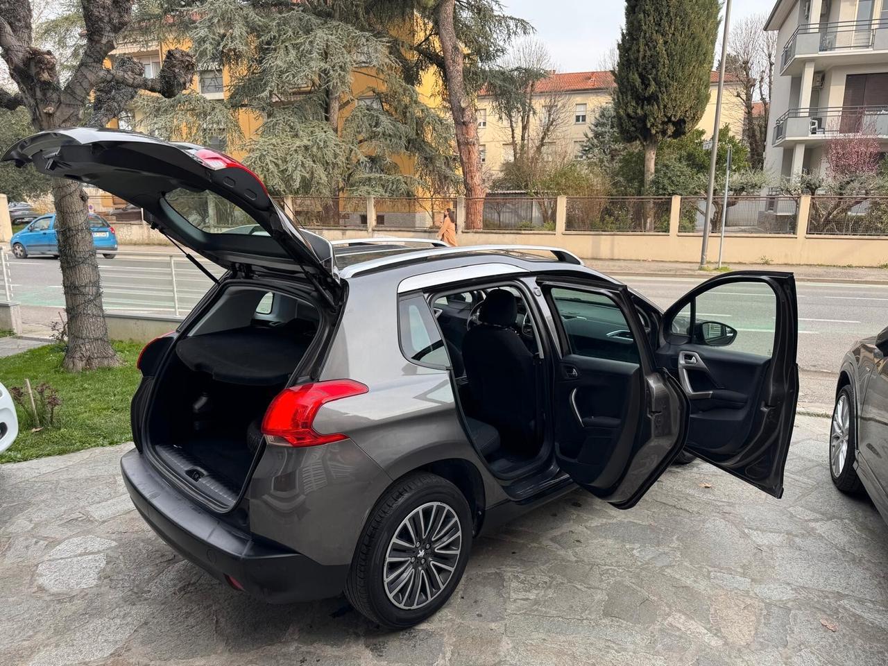 PEUGEOT 2008 PureTech 82 ALLURE GPL NEOPAT