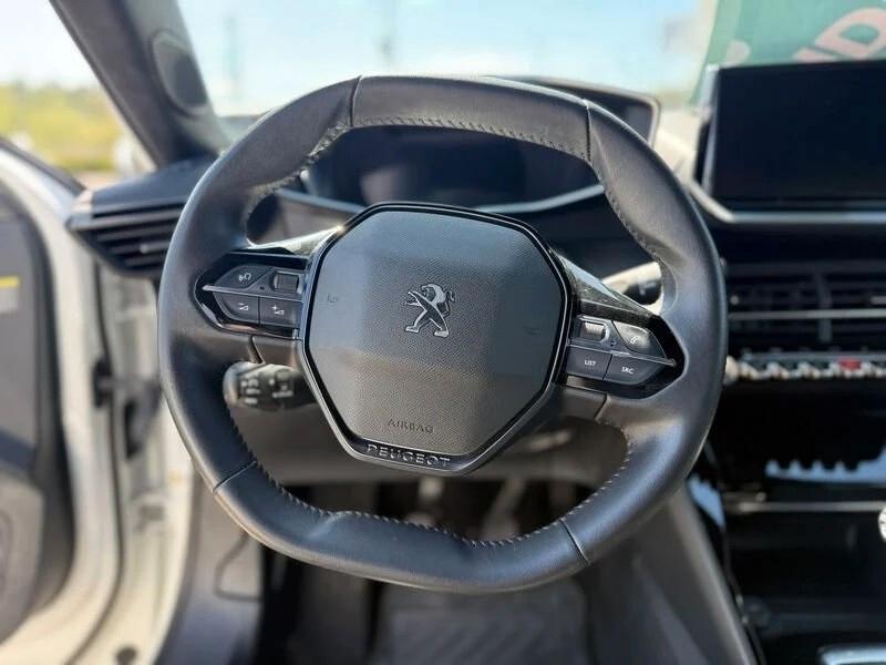 Peugeot 2008 PureTech 130 S&S Allure Pack