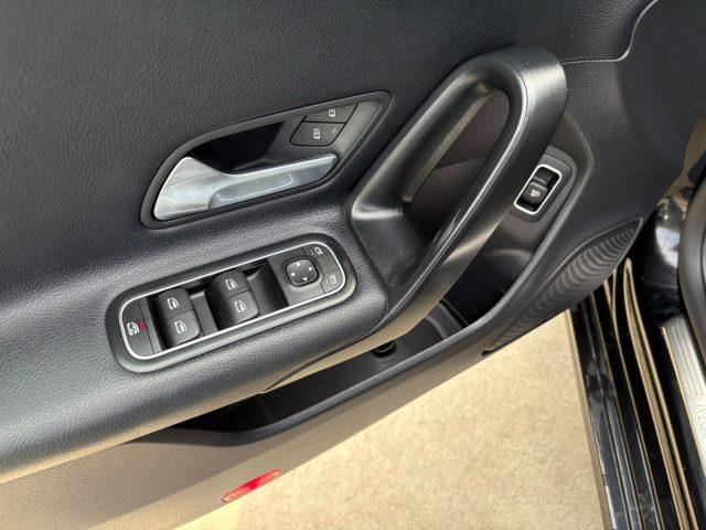 MERCEDES-BENZ CLA 180 d Automatic