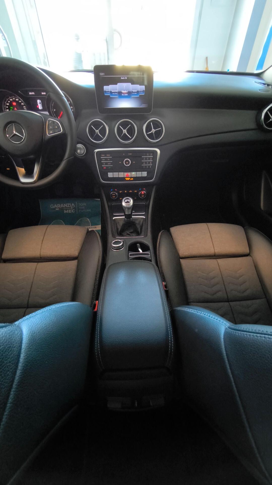 Mercedes-benz GLA 180 d Business