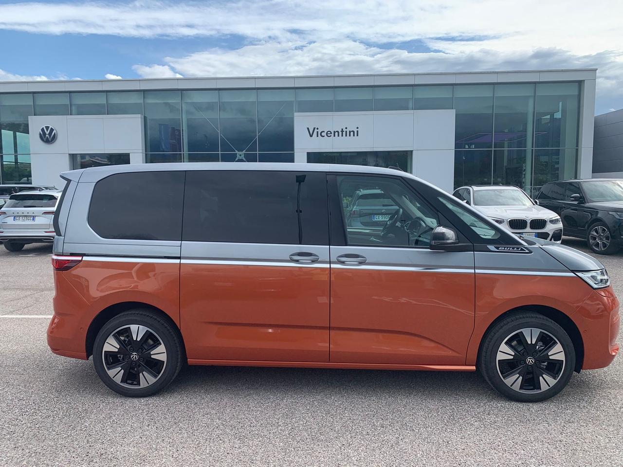 Volkswagen T7 Multivan 2.0 tdi life 150cv dsg 7p.ti